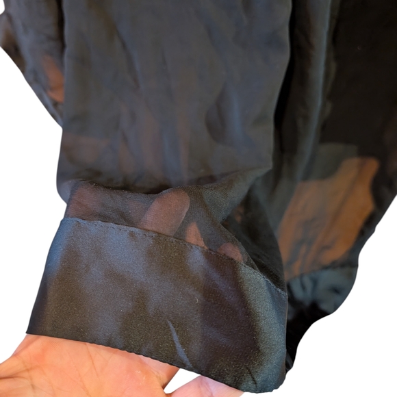 Button-Up Blouse - Picture 3 of 4